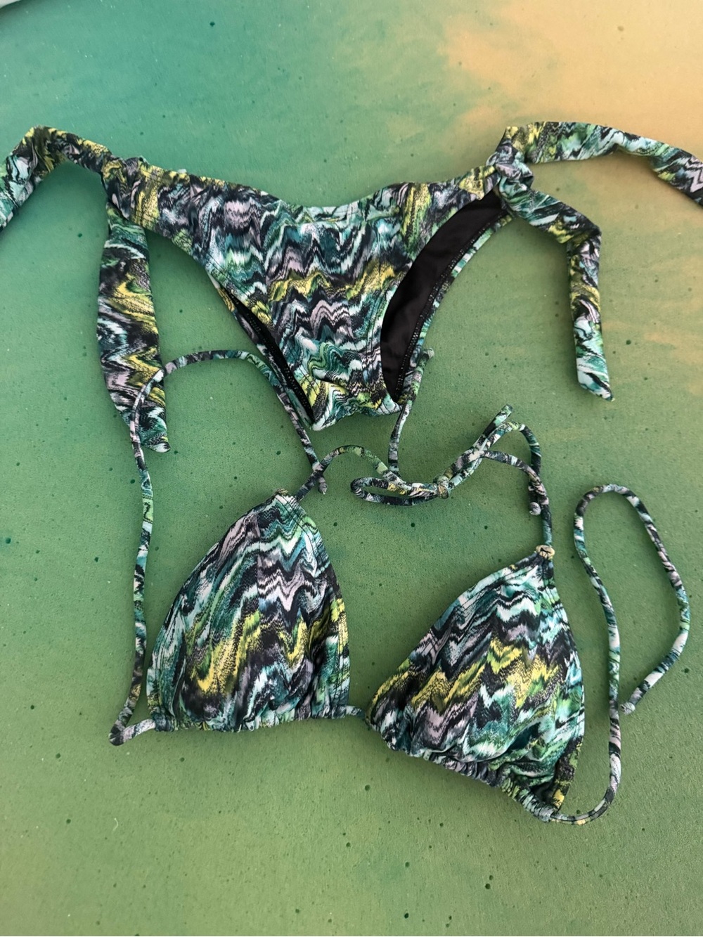 Women’s Green Multi Zigzag Tie Bikini Set